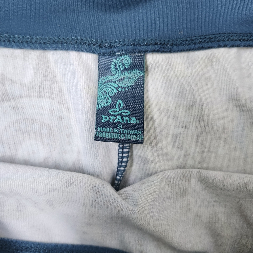 PrAna Floral Pull On Mini Skirt Women's S - Picture 4 of 5